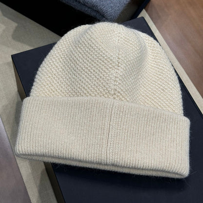 Chapeau en laine classique chaud et élégant