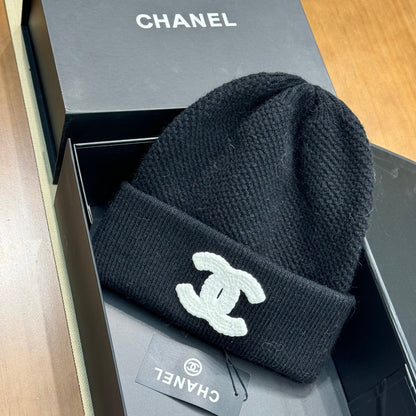 Chapeau en laine classique chaud et élégant