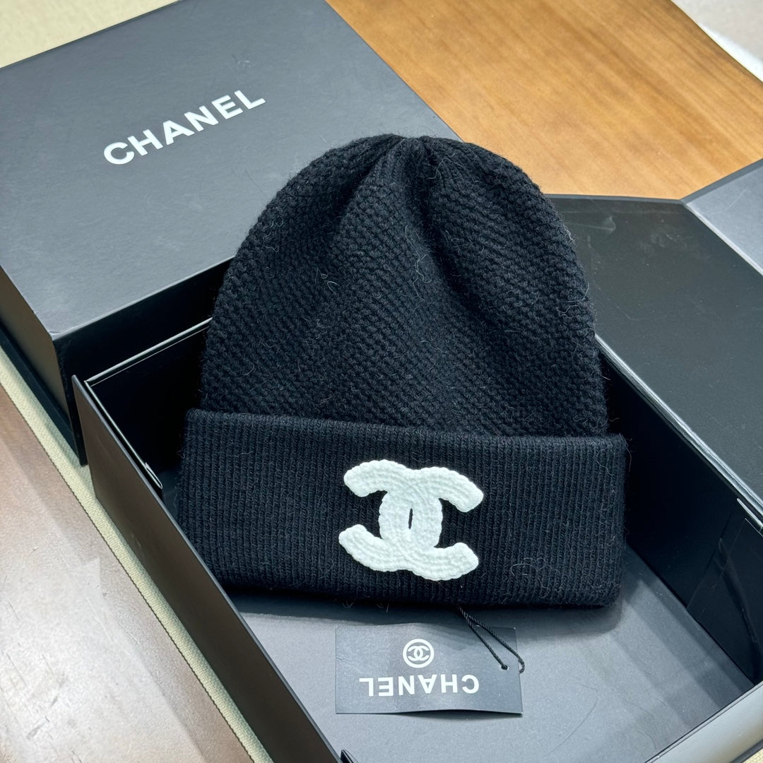 Chapeau en laine classique chaud et élégant