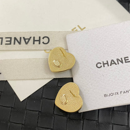 Boucles d'oreilles cœur noir élégantes