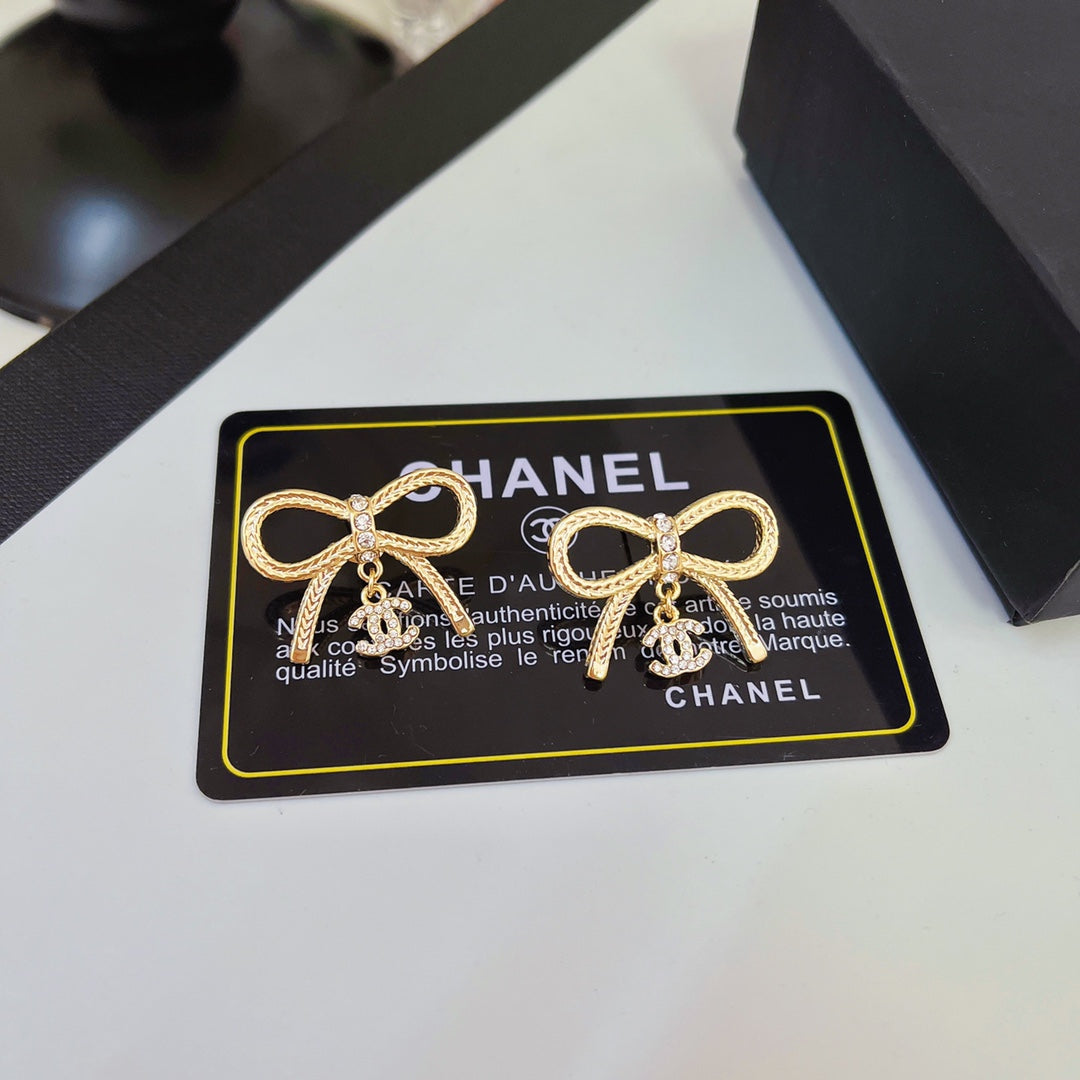Boucles d'oreilles nœud papillon mignonnes et tendance