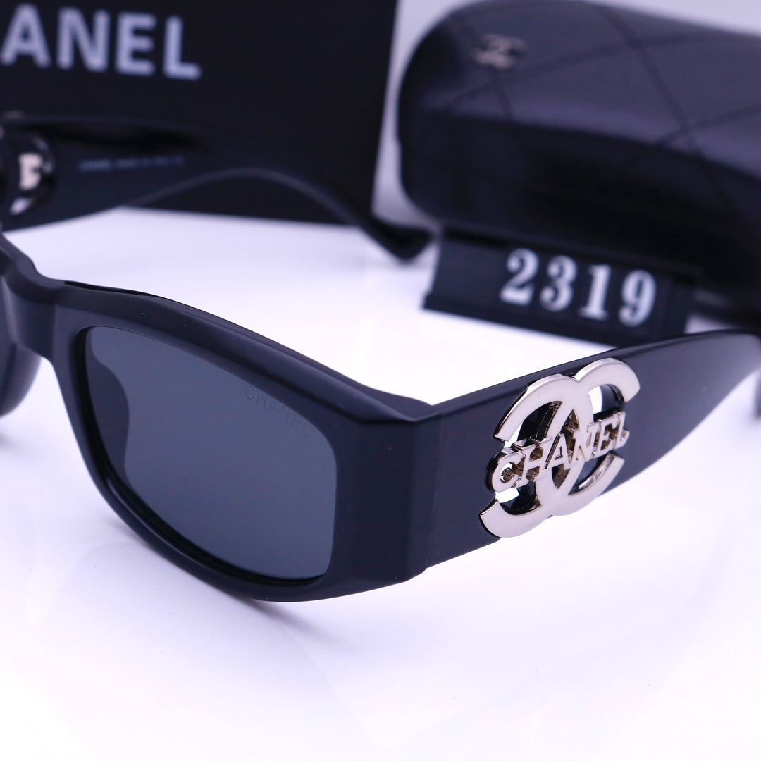 Lunettes de soleil gravées en métal vintage
