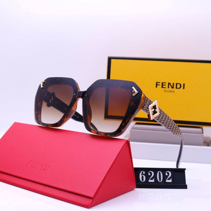 Lunettes de soleil gravées de la lettre F de style rétro