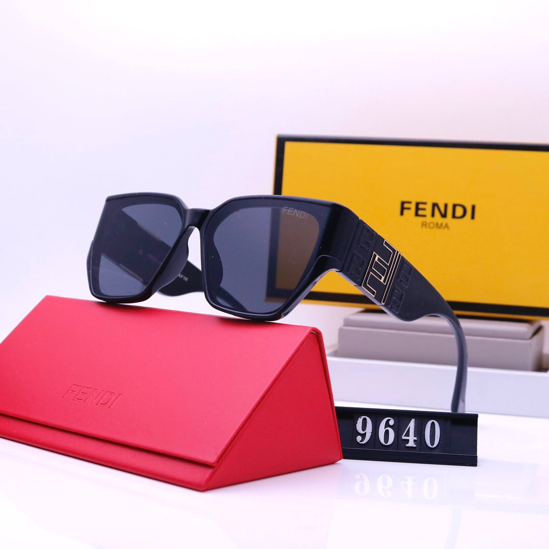 Lunettes de soleil F estampillées à la mode