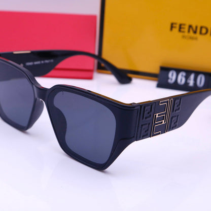 Lunettes de soleil F estampillées à la mode