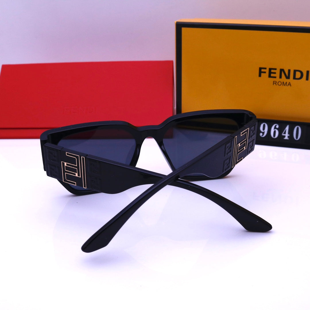 Lunettes de soleil F estampillées à la mode