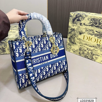 Sac à main classique embossé