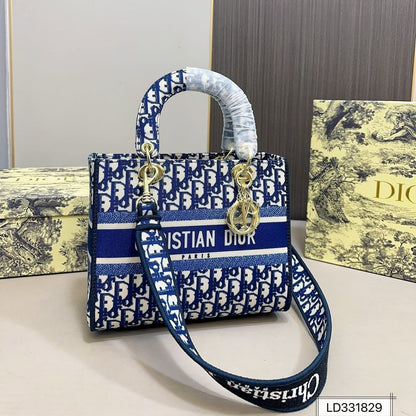 Sac à main classique embossé