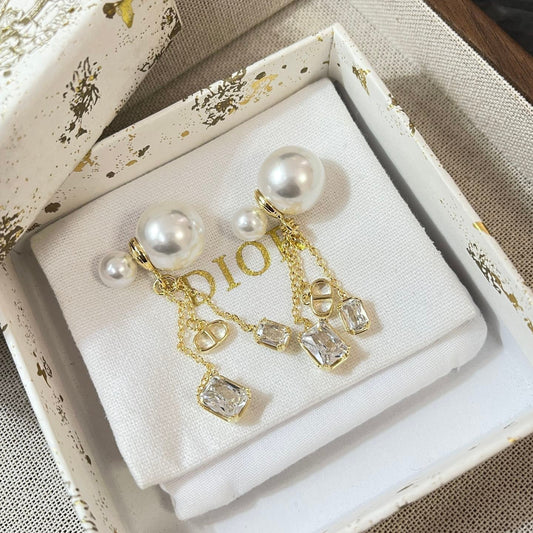 Boucles d'oreilles pendantes Perle et Cristaux Argentés