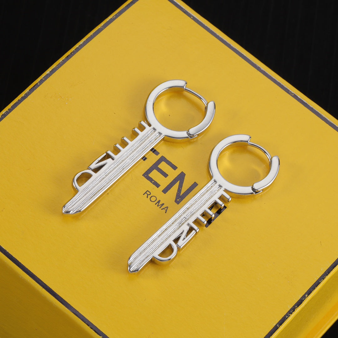 Boucles d'oreilles pendentifs Lettre-Clé