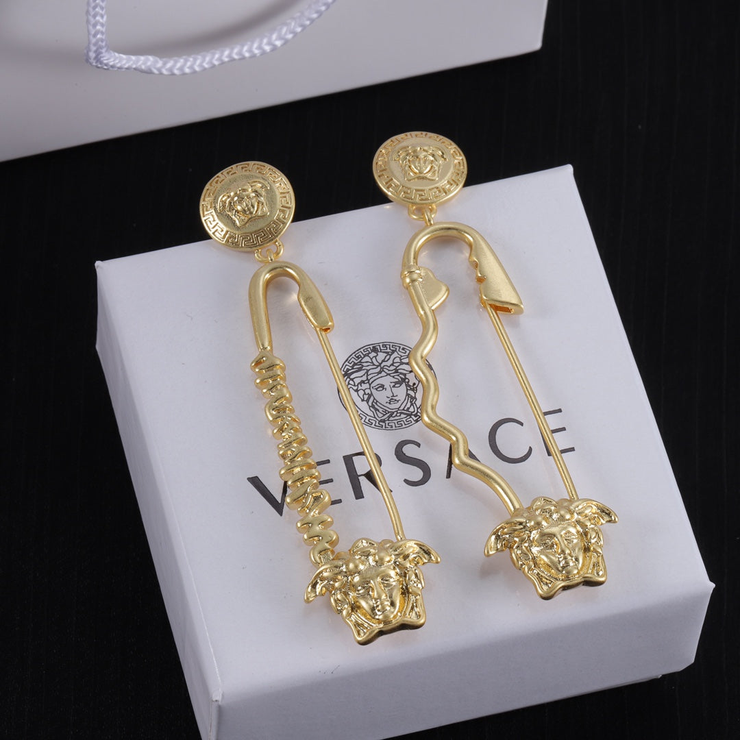 Boucles d'oreilles grande épingle de sûreté vintage