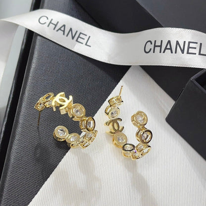 Boucles d'oreilles créoles élégantes en diamant