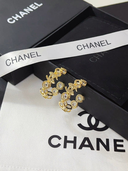 Boucles d'oreilles créoles élégantes en diamant