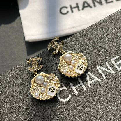 Boucles d'oreilles élégantes en perles de nacre