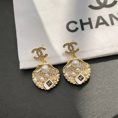 Boucles d'oreilles élégantes en perles de nacre