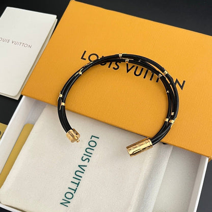 Bracelet unisexe en acier titane avec motif floral en relief, à la mode
