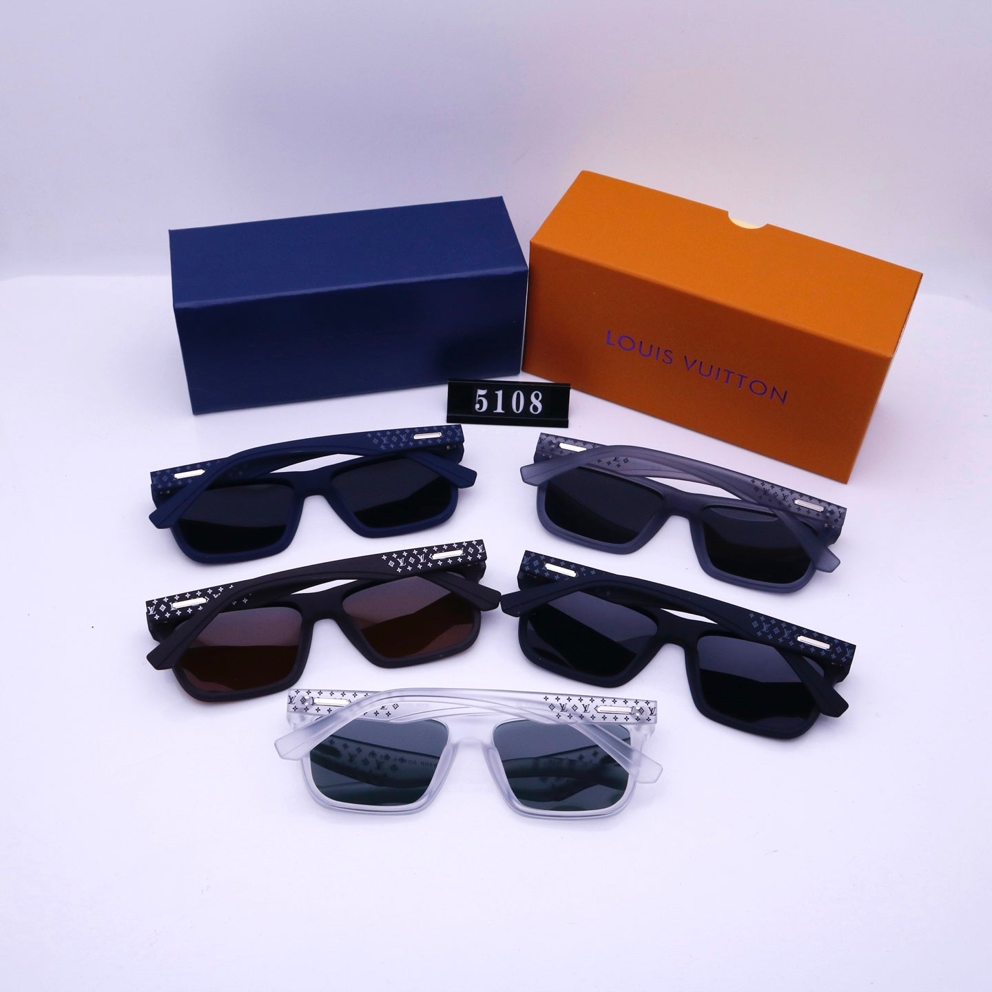 Lunettes de soleil carrées avec monture gravée, style vintage