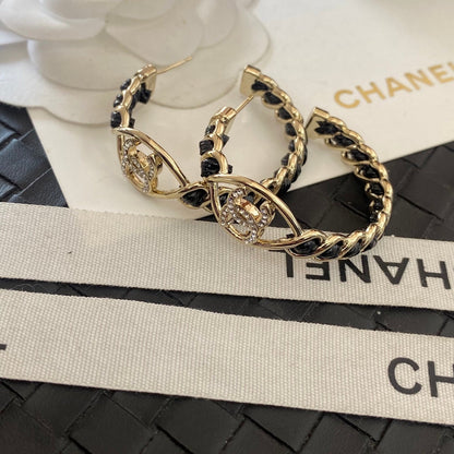 Boucles d'oreilles créoles mi-cerceau en cuir et métal tendance