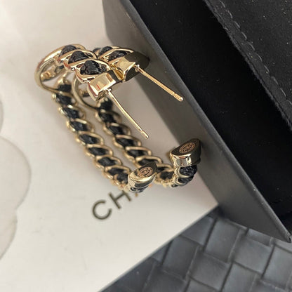 Boucles d'oreilles créoles mi-cerceau en cuir et métal tendance