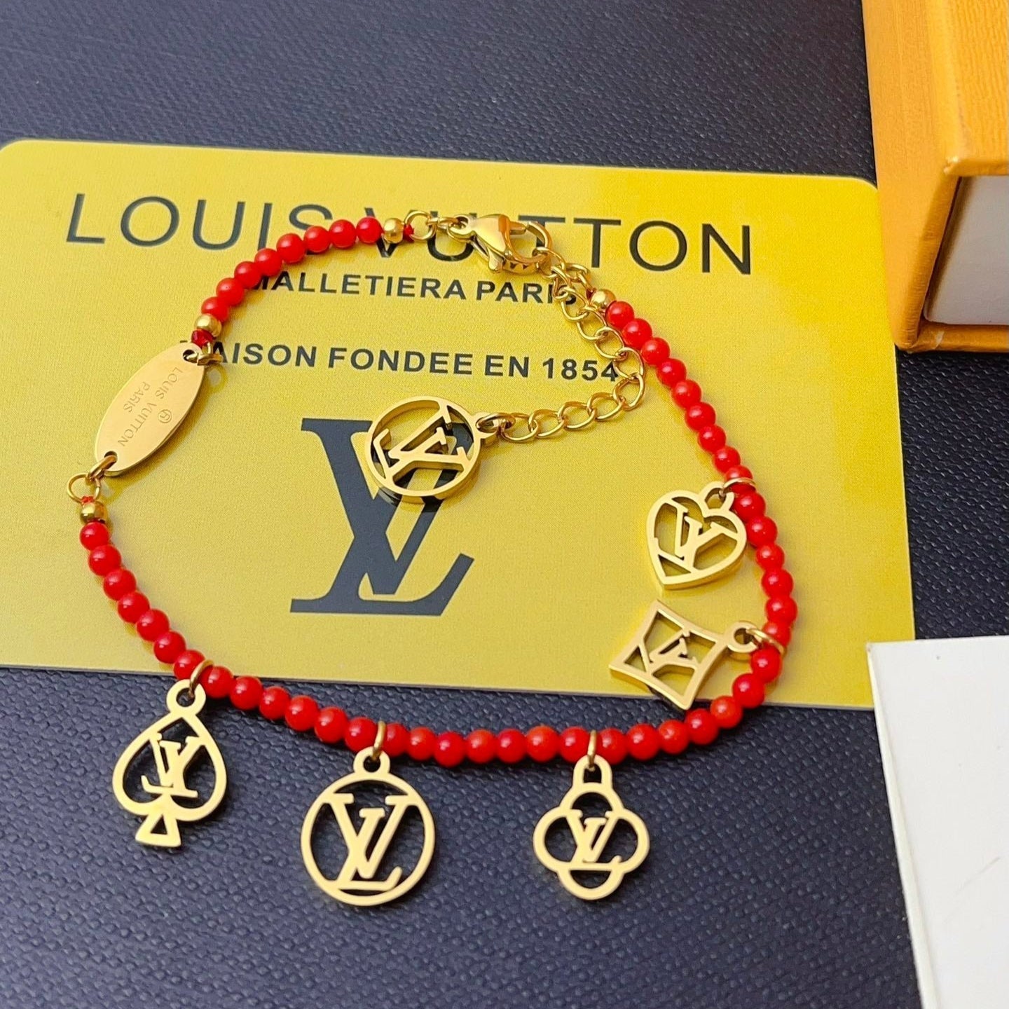 Bracelets Pendentifs Breloques "Game On" rouges