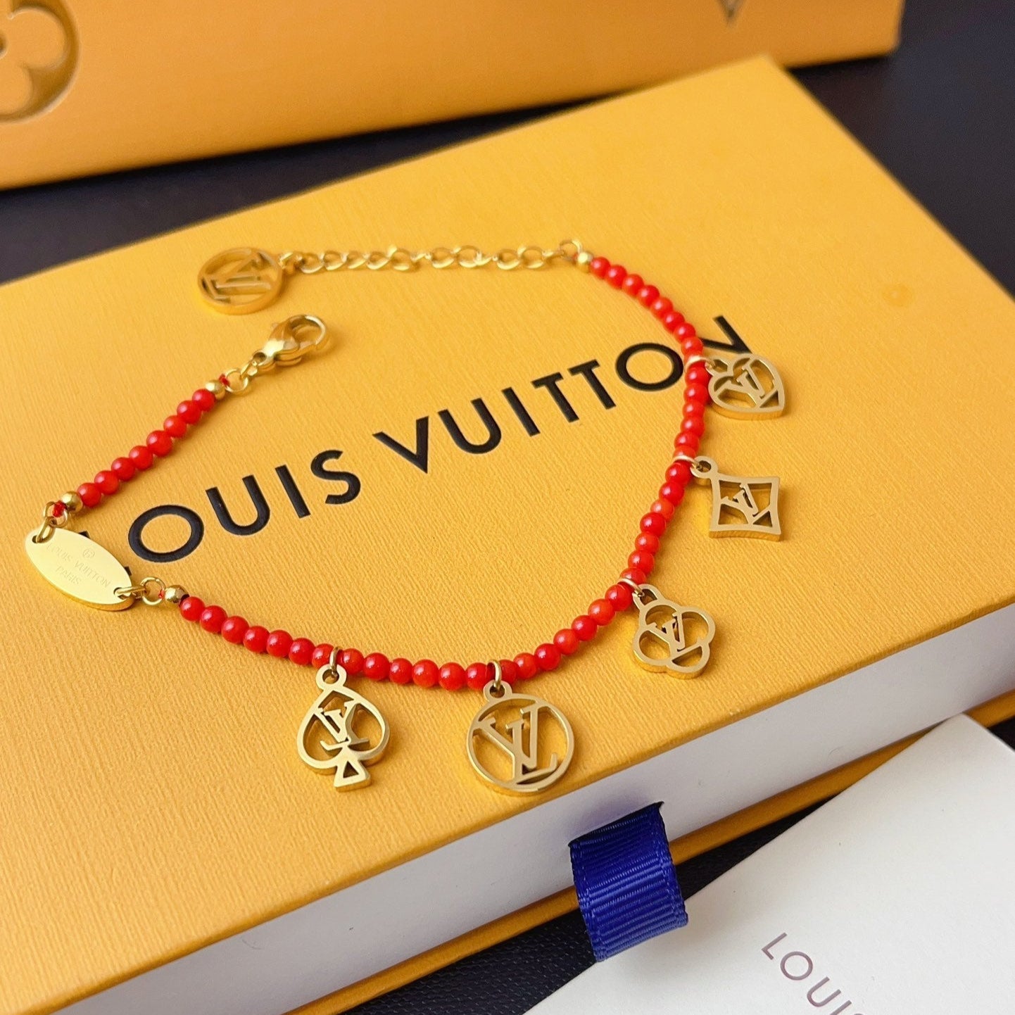 Bracelets Pendentifs Breloques "Game On" rouges