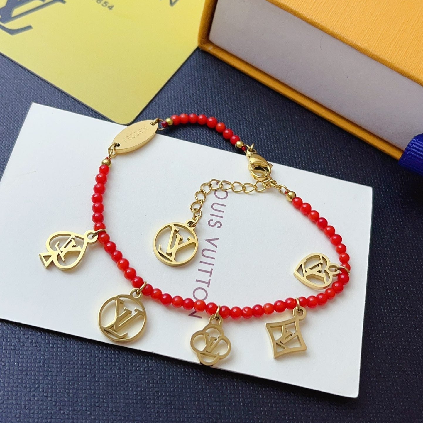 Bracelets Pendentifs Breloques "Game On" rouges