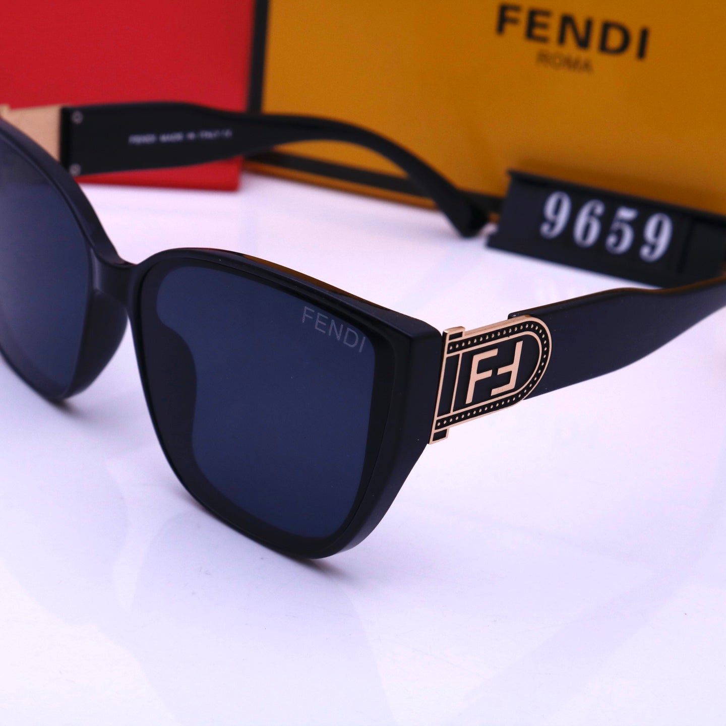 Lunettes de soleil carrées à grande monture vintage F