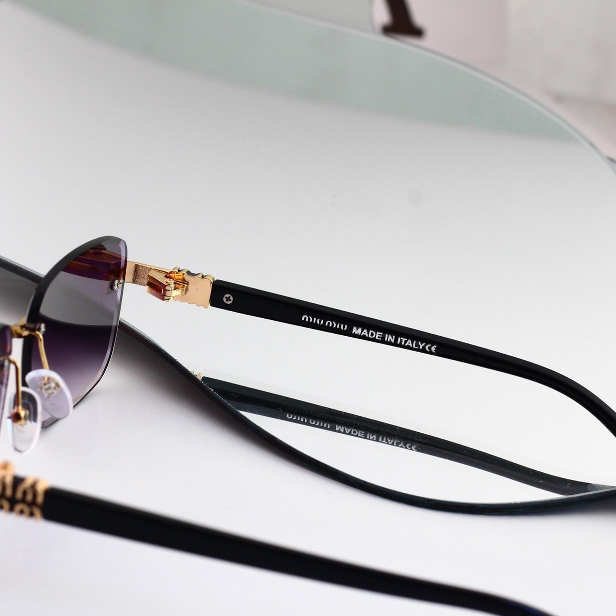 5 Color Rimless Square Letter Temple Sunglasses 35126
