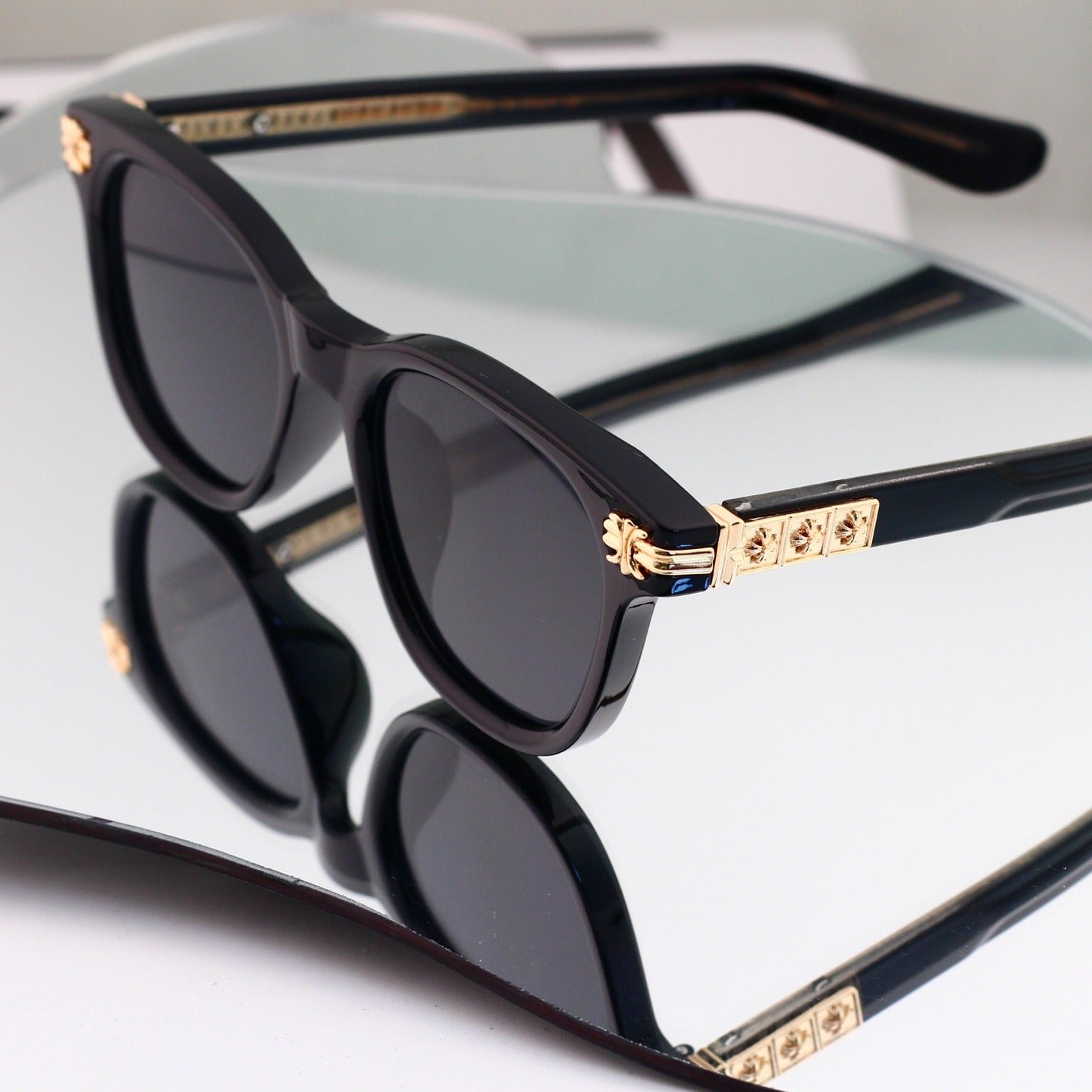7 Color Square Sunglasses, Cross Detail UV400 Polarized Fashion Shades 1777