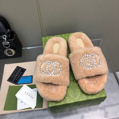 Nouvelles pantoufles en laine et strass