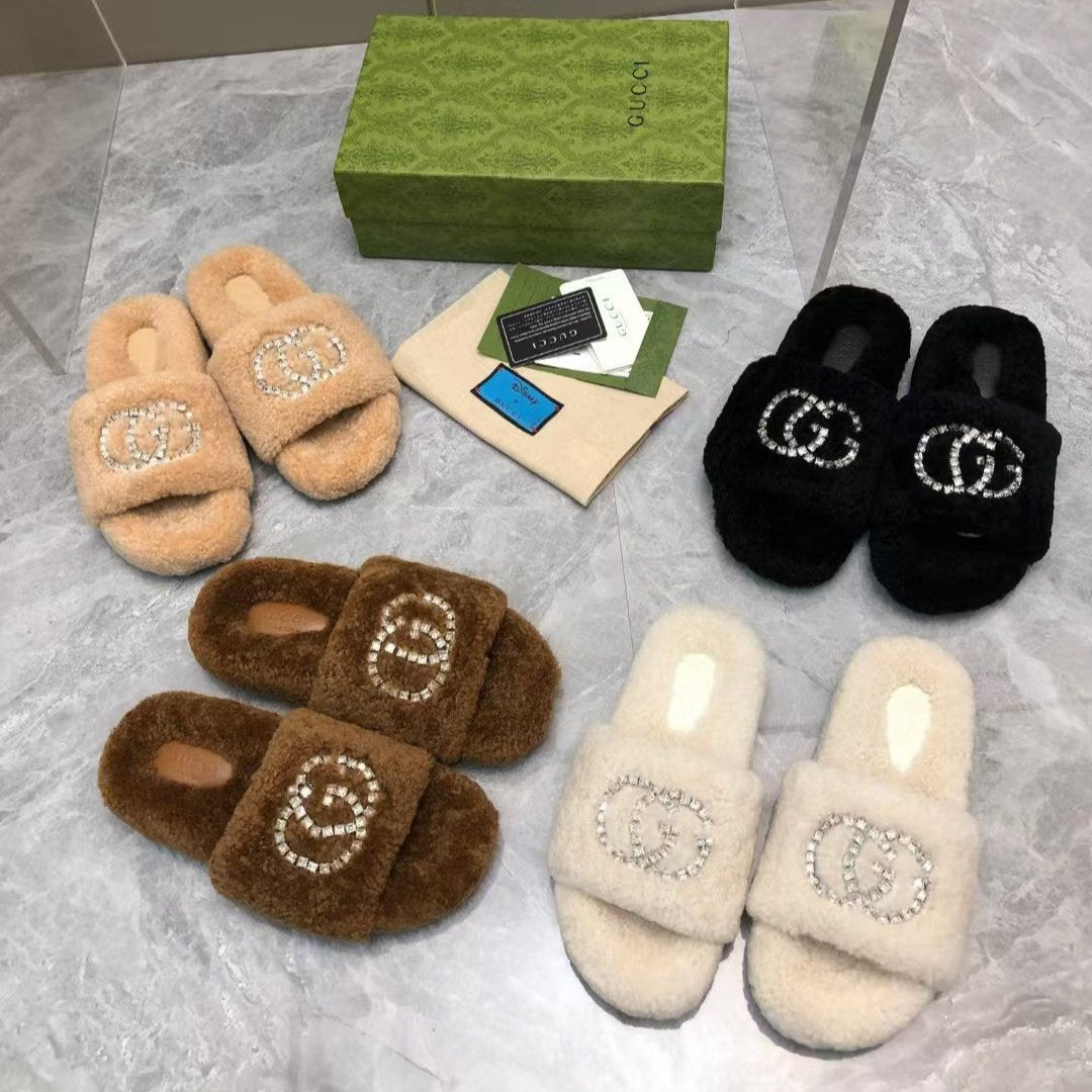 Nouvelles pantoufles en laine et strass