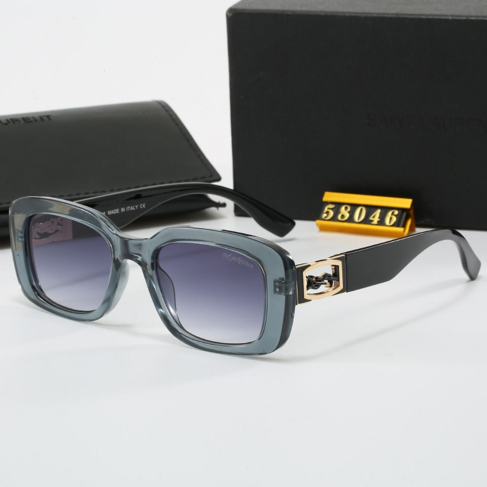 Lunettes de soleil rétro noires gravées du logo