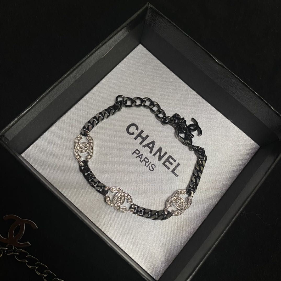 Bracelet et Collier Logo Diamant de Mode