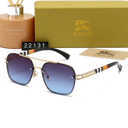 Gafas de sol con montura metálica a cuadros