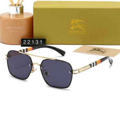 Gafas de sol con montura metálica a cuadros
