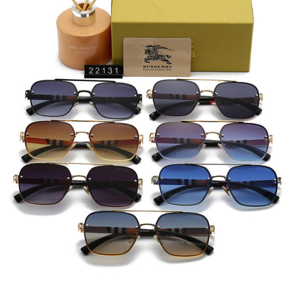 Gafas de sol con montura metálica a cuadros