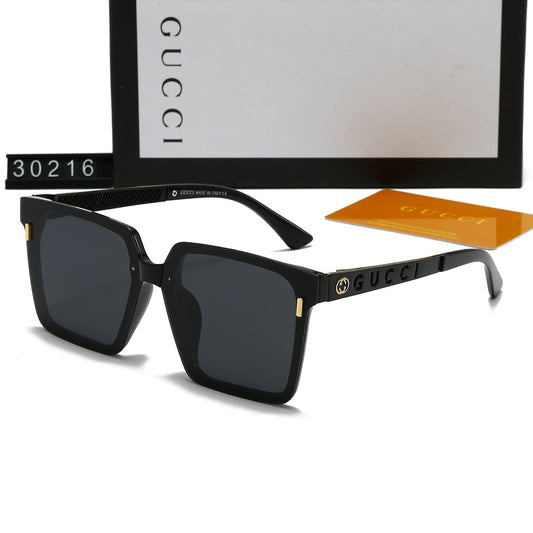 Gafas de sol de vacaciones con montura cuadrada