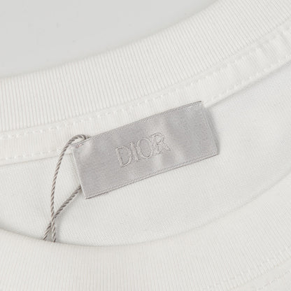 T-shirt à imprimé floral créatif