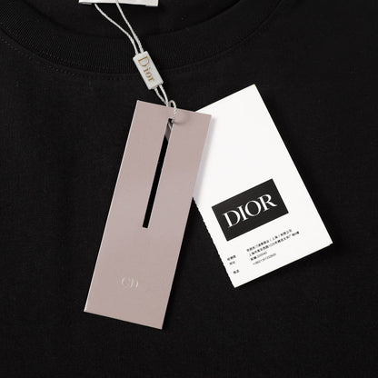 T-shirt à imprimé floral créatif