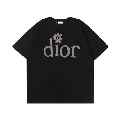 T-shirt à imprimé floral créatif