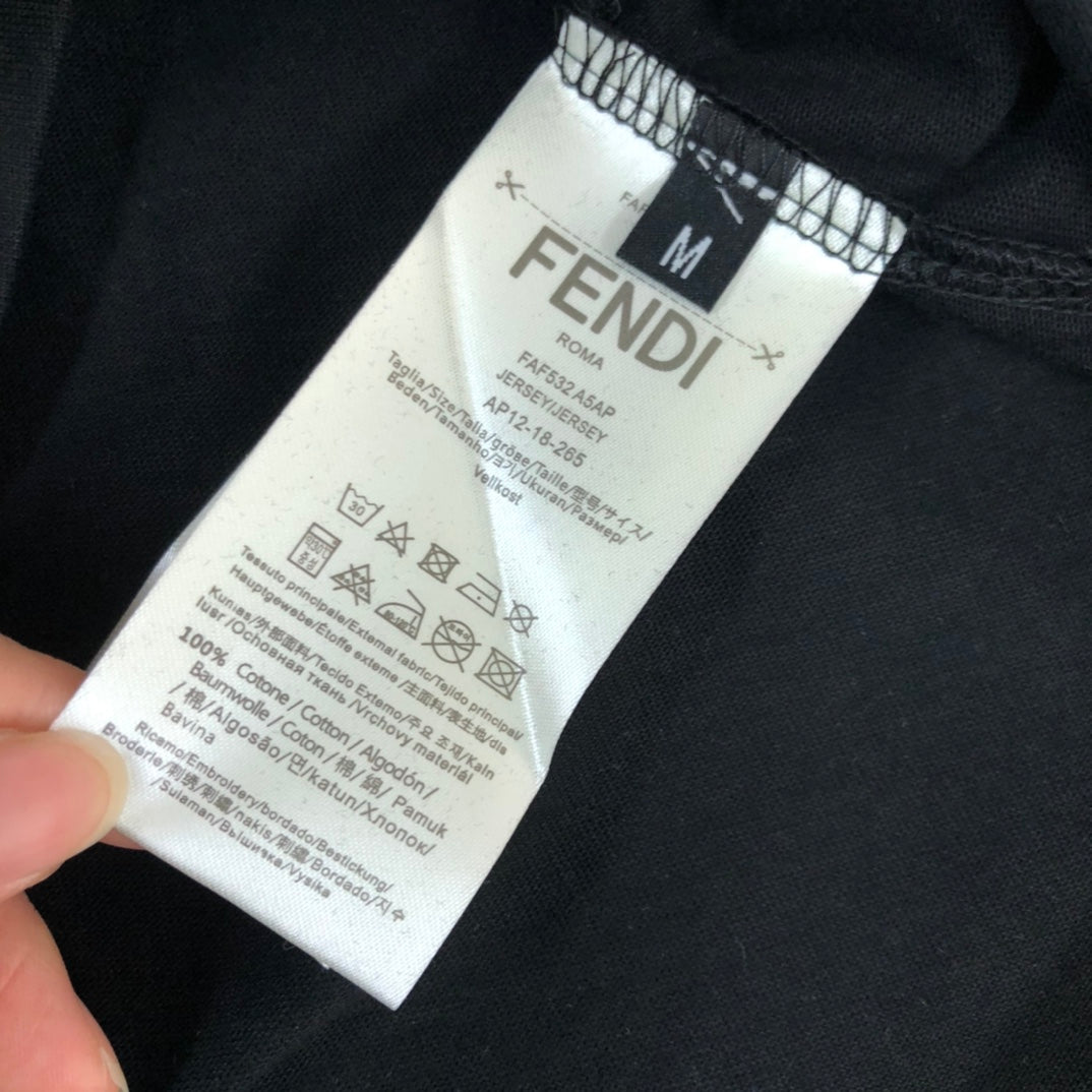 T-shirt imprimé à poche