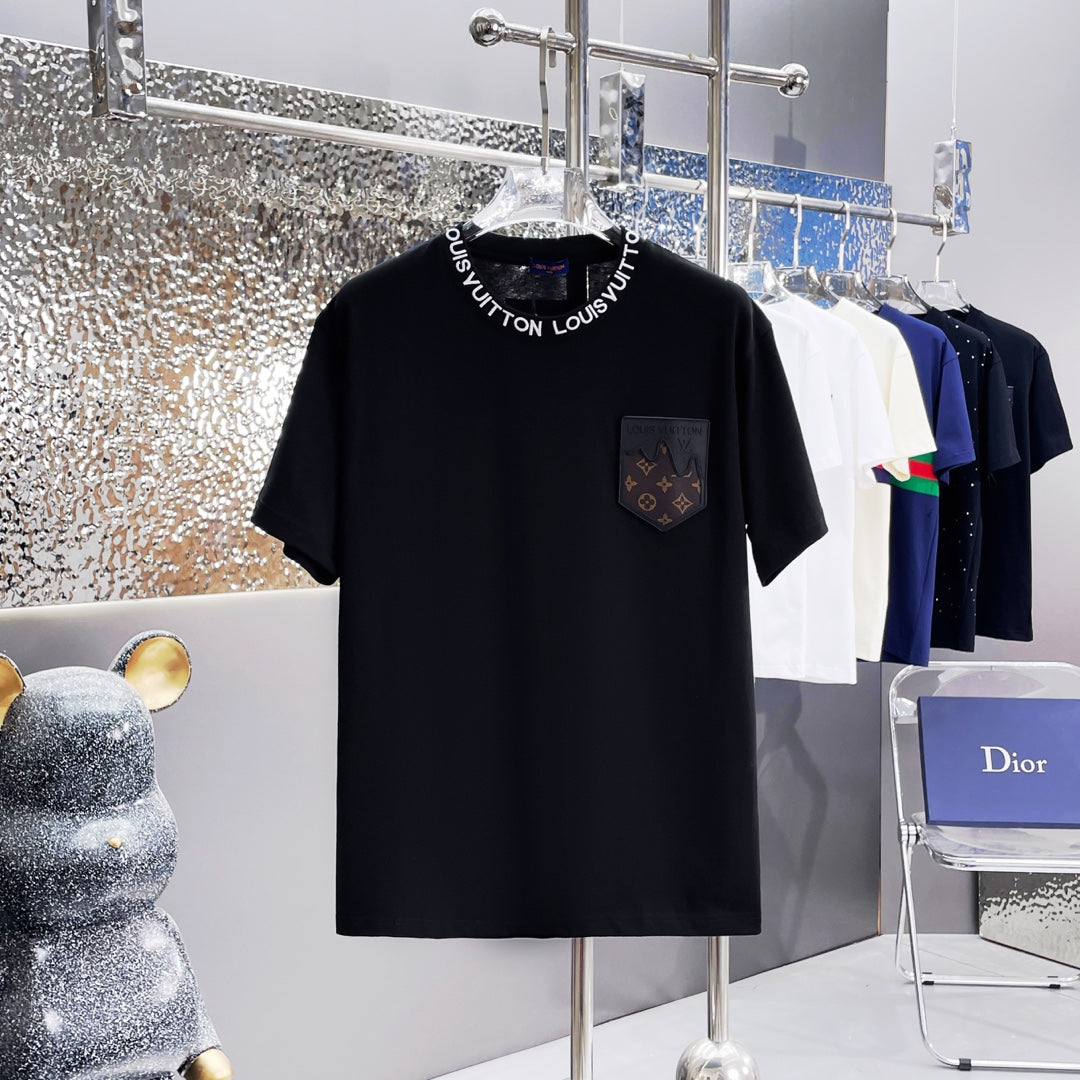 T-shirt à poche en cuir
