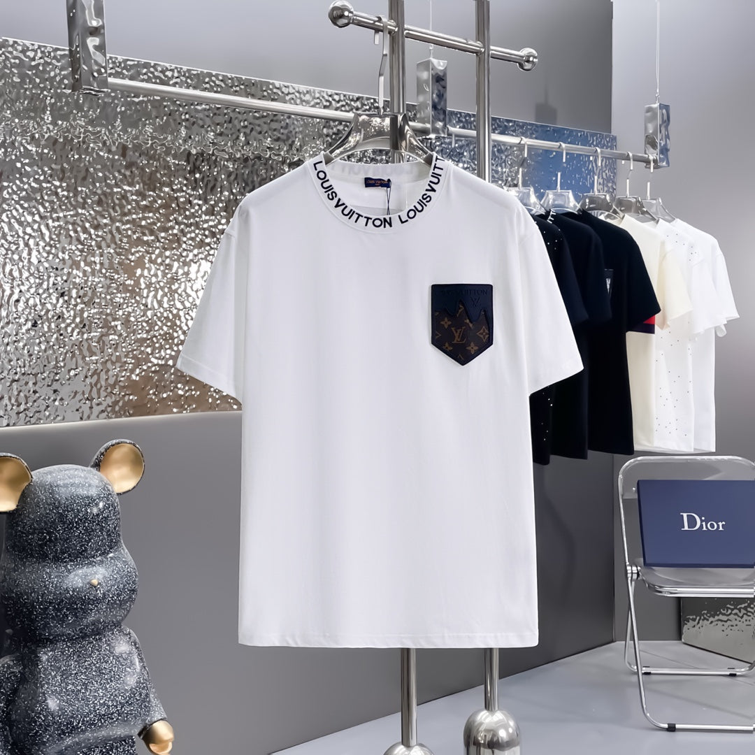 T-shirt à poche en cuir