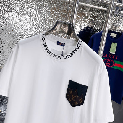 T-shirt à poche en cuir