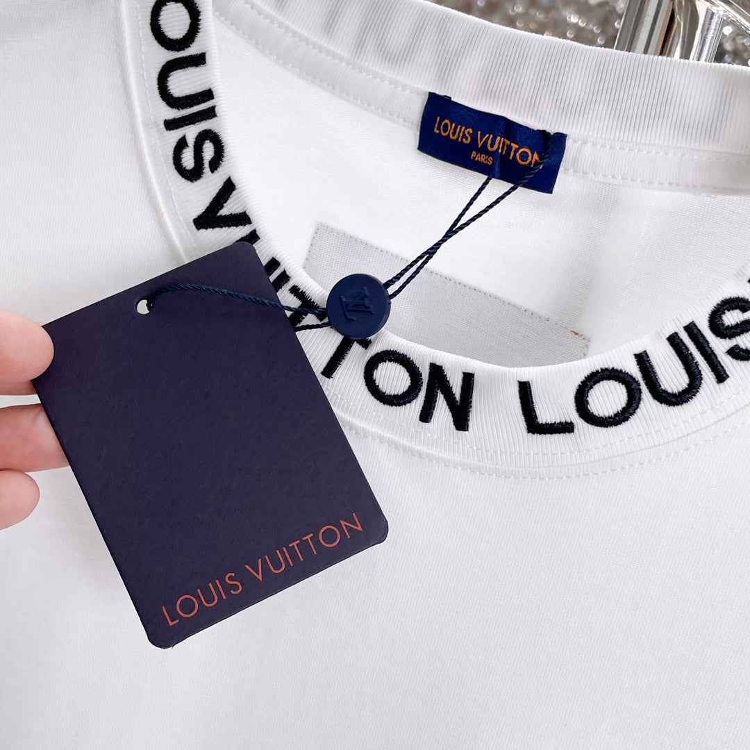 T-shirt à poche en cuir