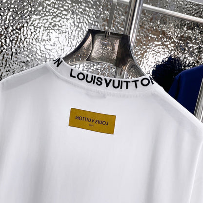 T-shirt à poche en cuir