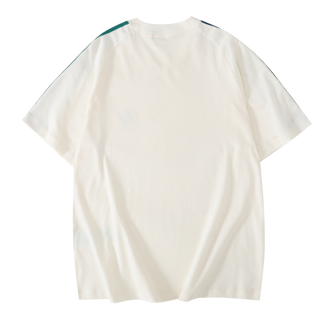 T-shirt à rayures aux épaules