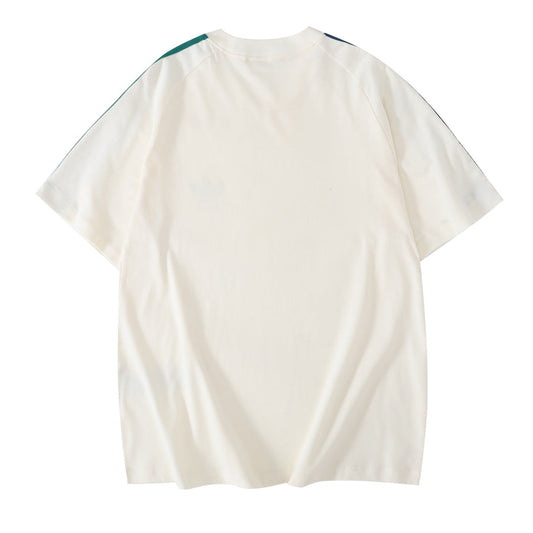 Camiseta con rayas en los hombros