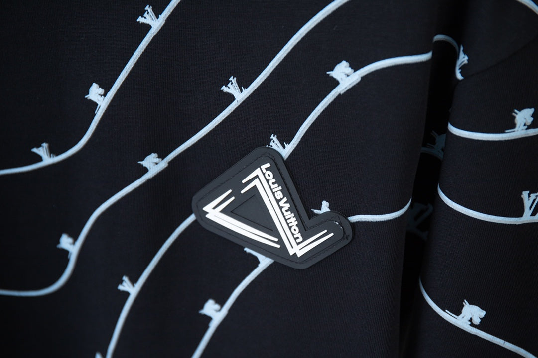 T-shirt imprimé motifs linéaires